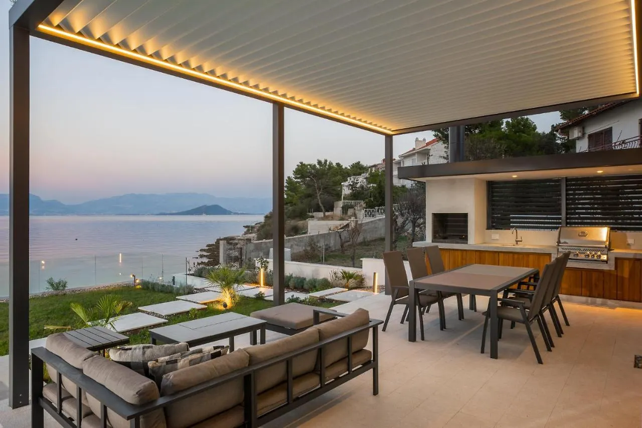 Acadia Beach Villas & Apartments Slatine