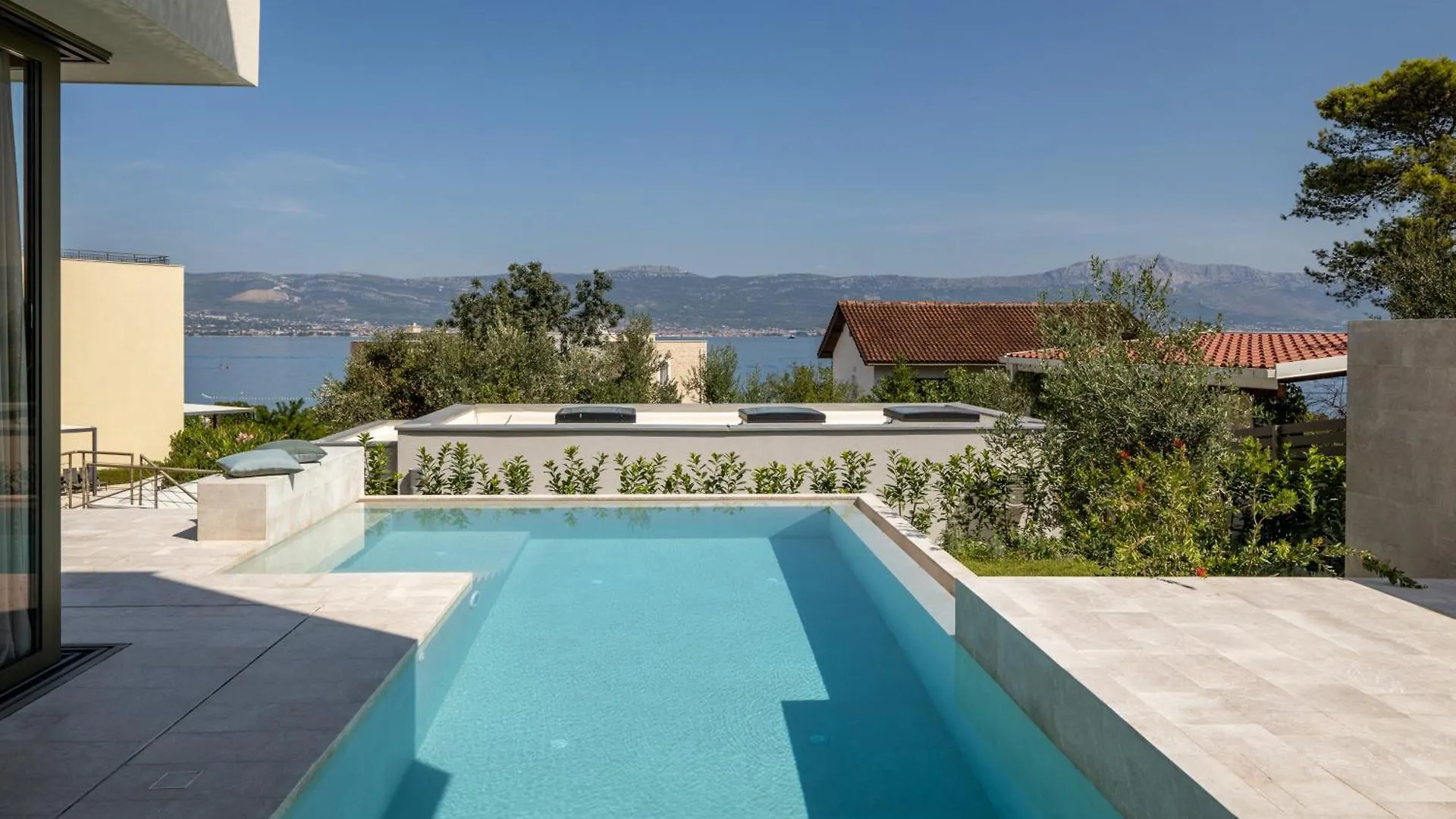 Acadia Beach Villas & Apartments Slatine 0*,  Croatia