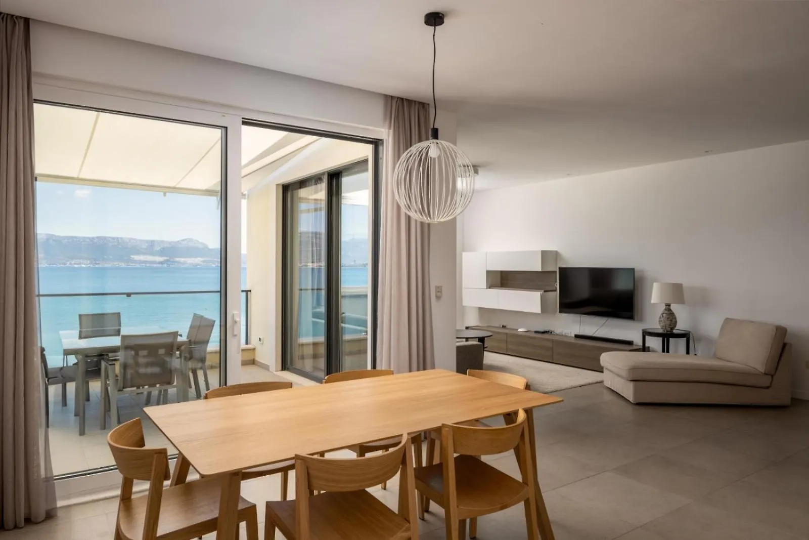 Acadia Beach Villas & Apartments Slatine
